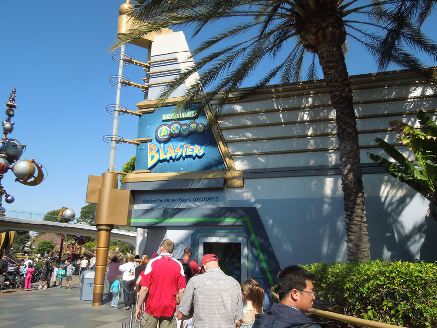 Disneyland Tomorrowland: Buzz Lightyear Astro Blasters Picture